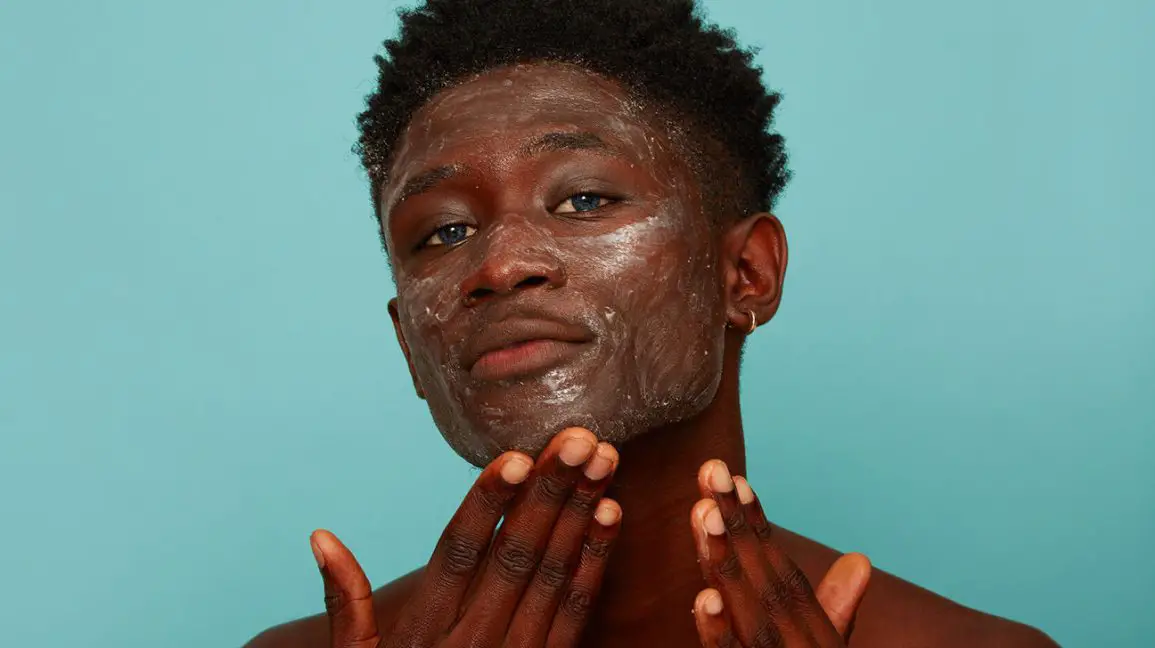 best scrub for men's dry skin